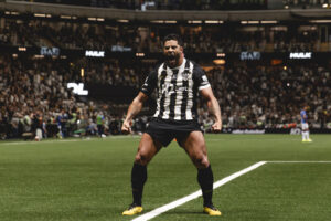 Hulk lidera participações em gols no Brasil