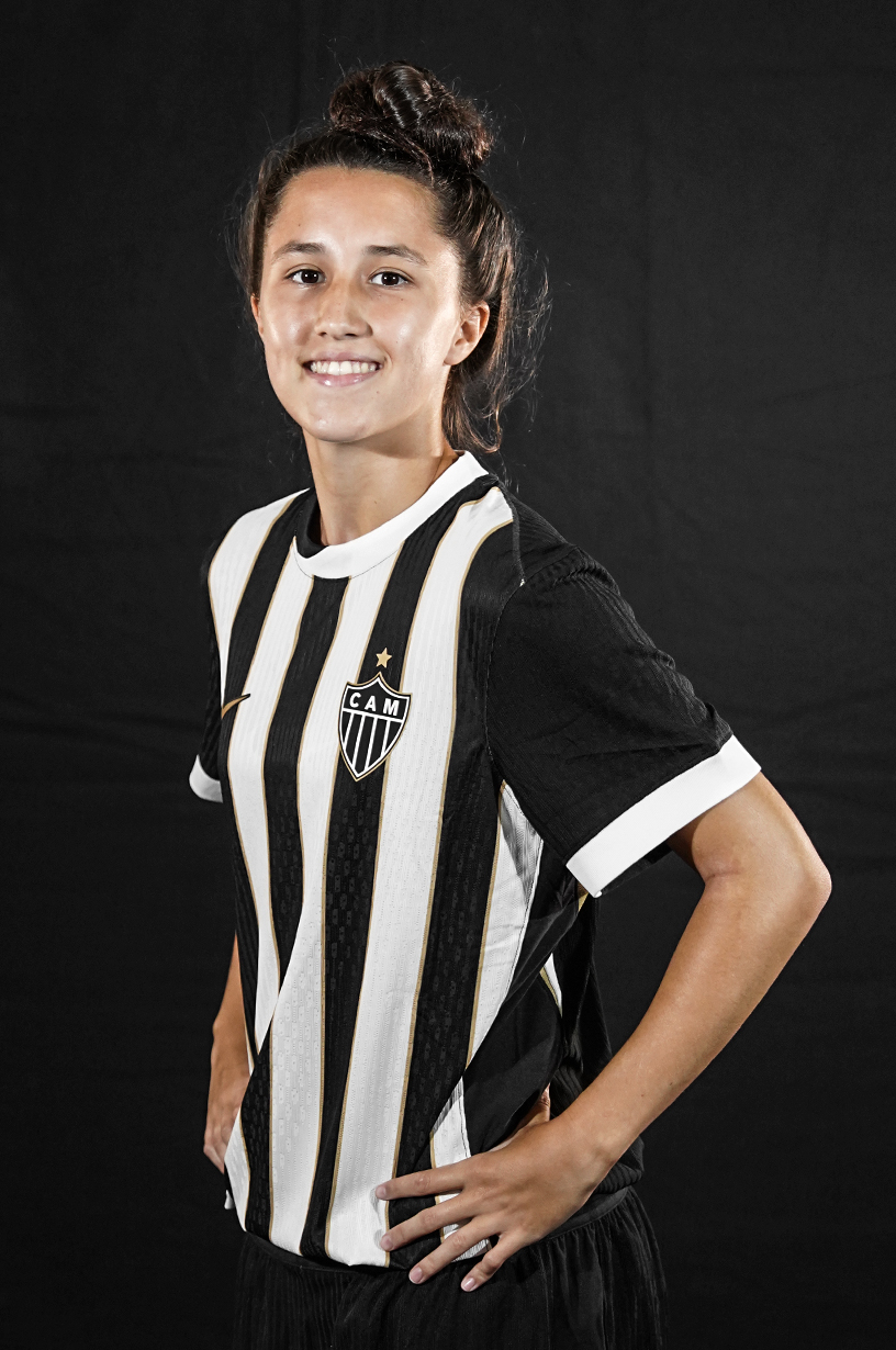 Foto meio-campista Clarinha