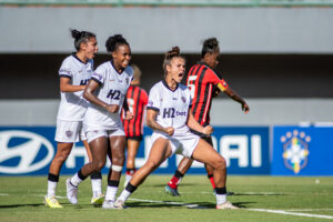 Vingadoras vencem o Vitória em Pituaçu