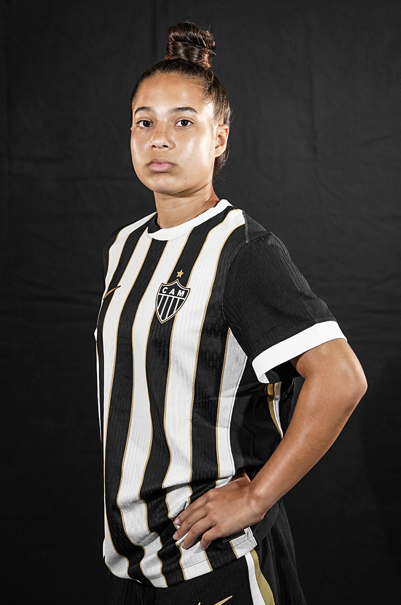 Foto lateral Laura Lemos