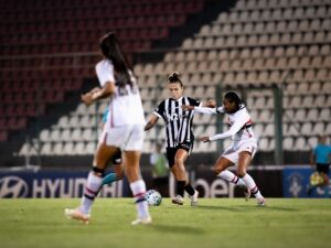 Vingadoras sofrem revés em casa pelo Brasileirão