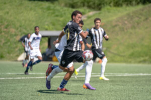 Sub-15 e Sub-17 estreiam com vitória no Estadual