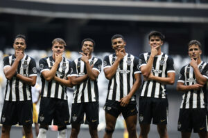 Galinho goleia Novorizontino na Arena MRV