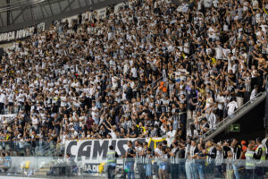 Galo é o 2º brasileiro com mais vitórias continentais em casa na década