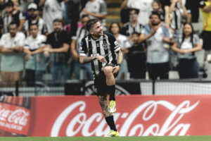 Galo vence na Arena MRV e avança na Sul-Americana