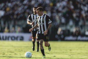 Bernard assume protagonismo ofensivo