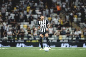 Galo acerta permanência de Ruan Tressoldi