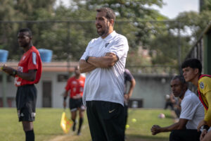 Sub-15 e Sub-17 enfrentam Boston pelo Estadual
