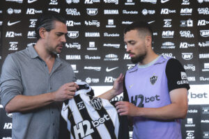 Léo Duarte vê no Galo a chance de escrever uma nova história