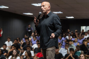 Galo promove palestra sobre controle de dopagem para atletas e comissão
