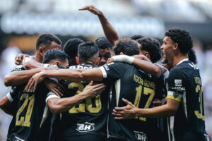 Galo goleia o Grêmio por 3 a 0 na Arena MRV