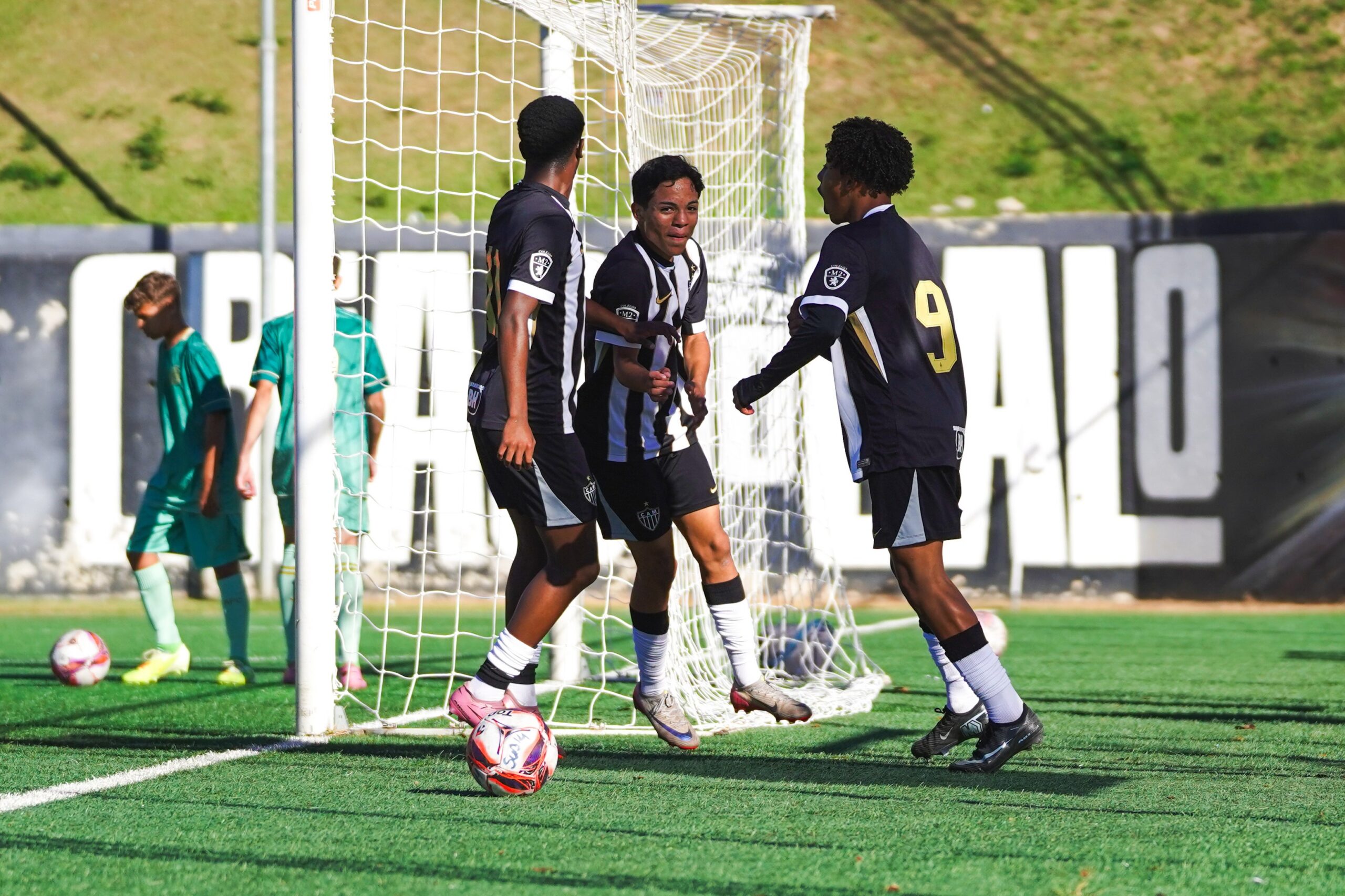 Sub-13 vs América pelo Estadual. Foto: Arthur Henrique / Atlético