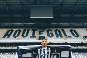 Kevin Castaño chega ao Galo motivado para viver nova fase