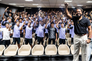 Base do Atlético recebe palestra sobre racismo