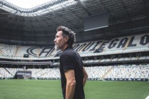 Domínguez leva Galo à final e reencontra decisão após 11 anos