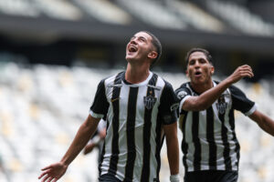 Crias do Galo vencem Palmeiras por 3 a 0 na Arena MRV