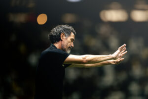Com dez mudanças, Atlético vence e mostra força do elenco