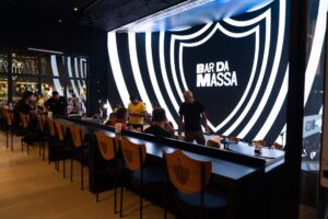 Bar da Massa está aberto ao público